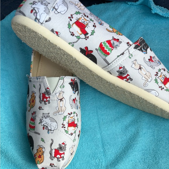 New - Picture 1 of 4